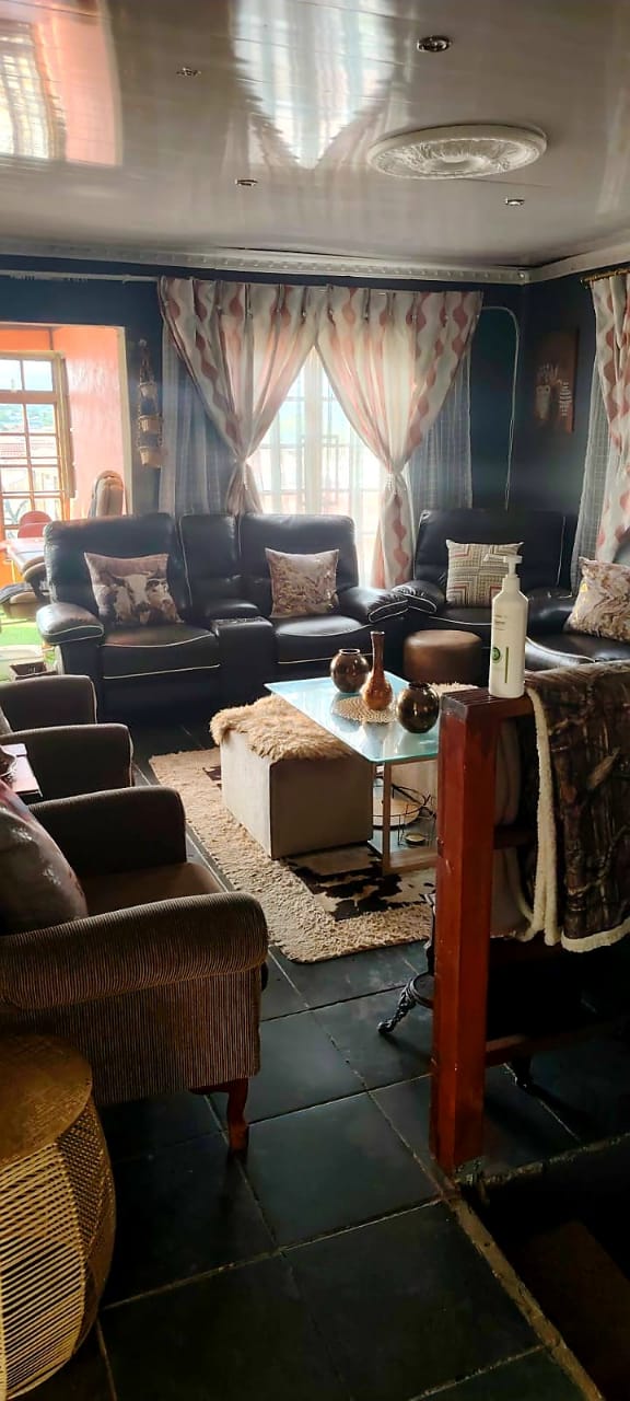 4 Bedroom Property for Sale in Amalinda Eastern Cape